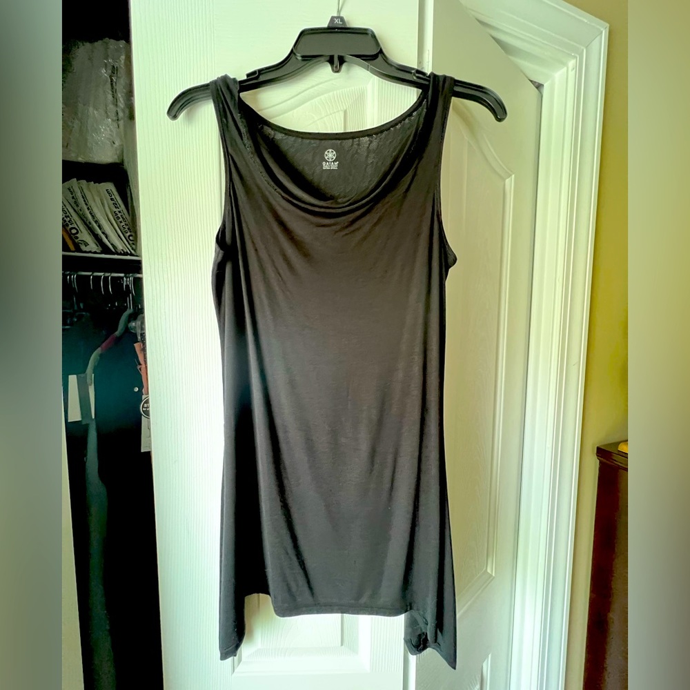 Gaiam Black Mixed Media Sharkbite Sleeveless Tank  Size XS